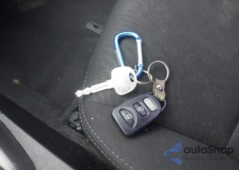 2015 Hyundai Elantra Se/Sport/Limited z USA, uszkodzony, nr VIN 5NPDH4AE9FH621597